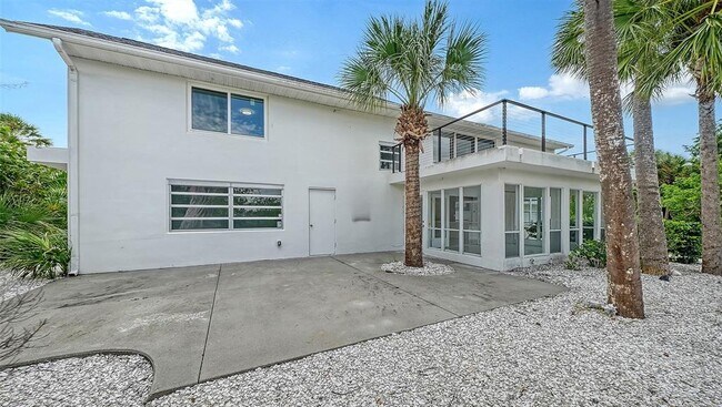 Building Photo - 7665 Sanderling Rd