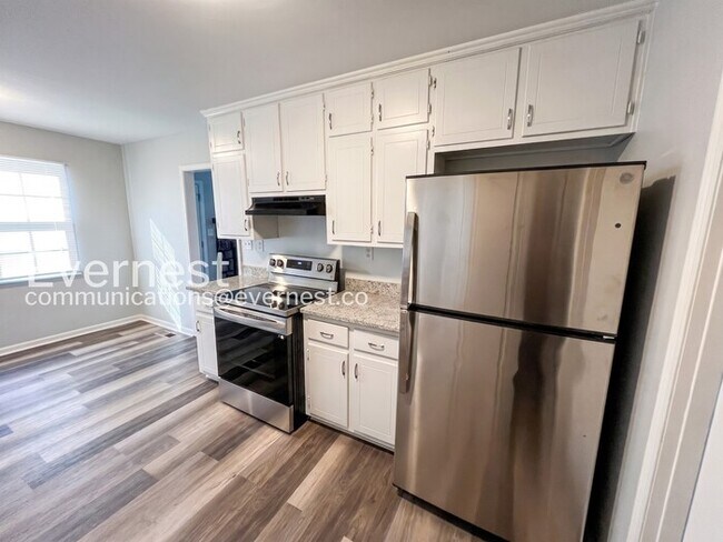 Building Photo - Spacious Home with Deck, Attached Garage, and Appliances! 3 Bed, 2.5 Bath / Voucher Accepted / Co...