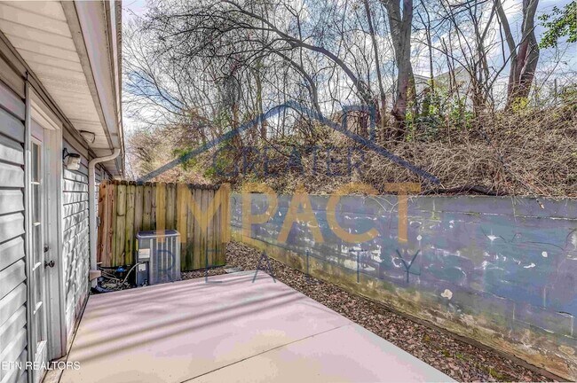 Building Photo - 1045 Blinken St