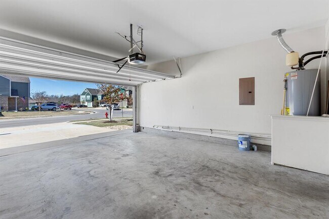 Building Photo - 189 Andross Ln