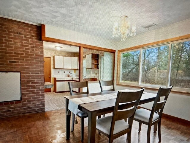 Building Photo - 719 Hanshaw Rd