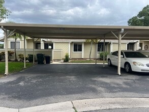 Building Photo - 3018 Sail Pointe Cir