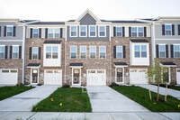 Building Photo - 8 Foxwood Dr
