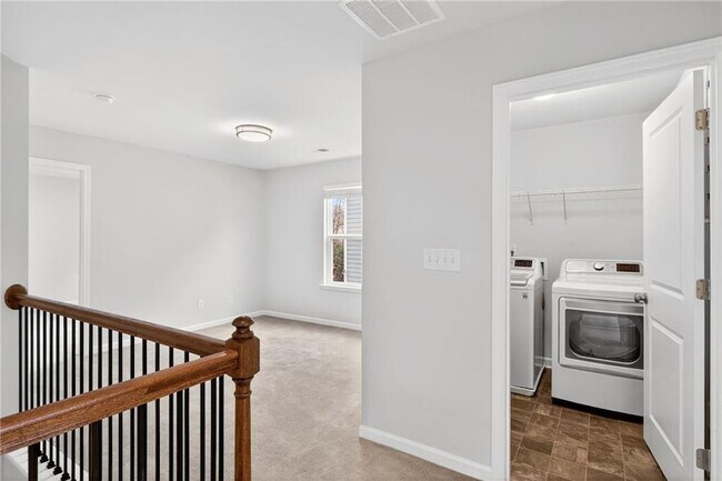 Building Photo - 5377 Fountainhead Ln