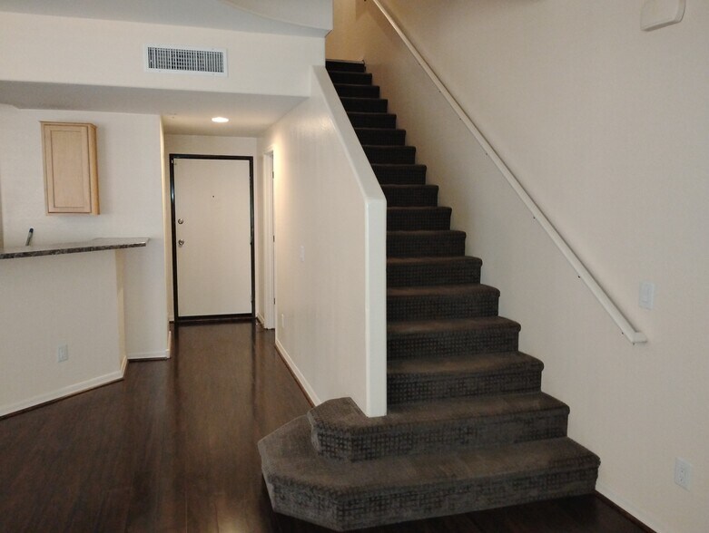 Building Photo - 16231 N 30th Ter