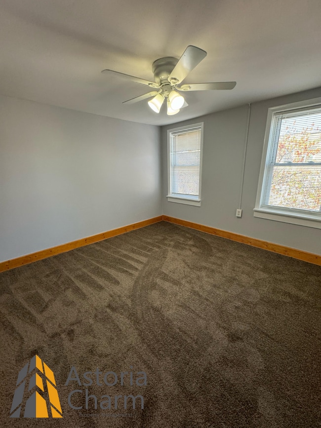 Building Photo - 1BD/1BA + Den Townhouse For Rent!