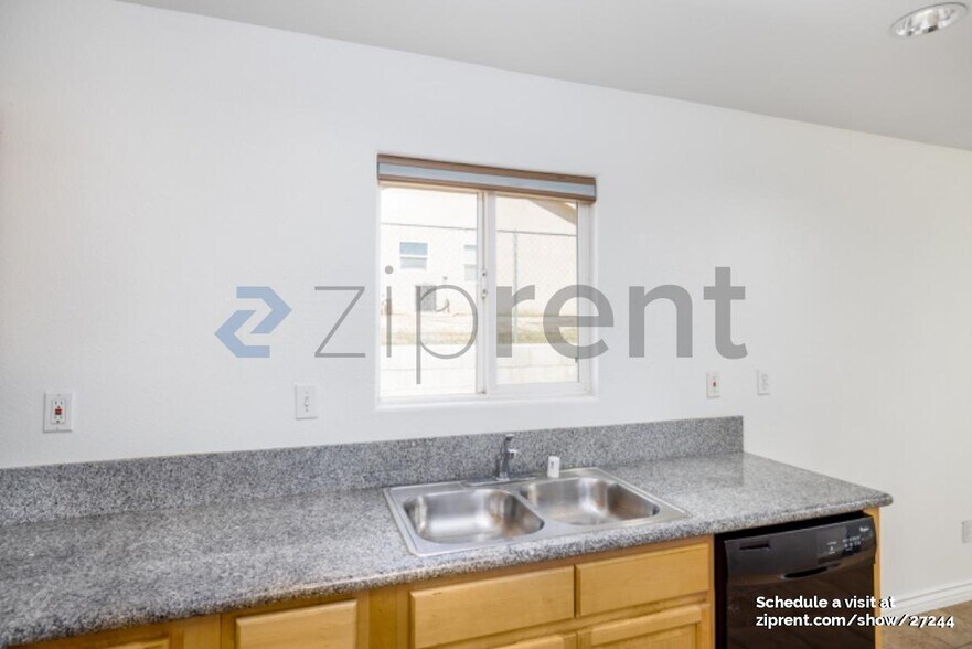 Building Photo - 16201 Viho Rd