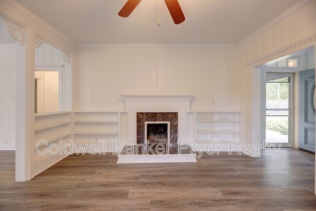 Building Photo - 65 Nason St