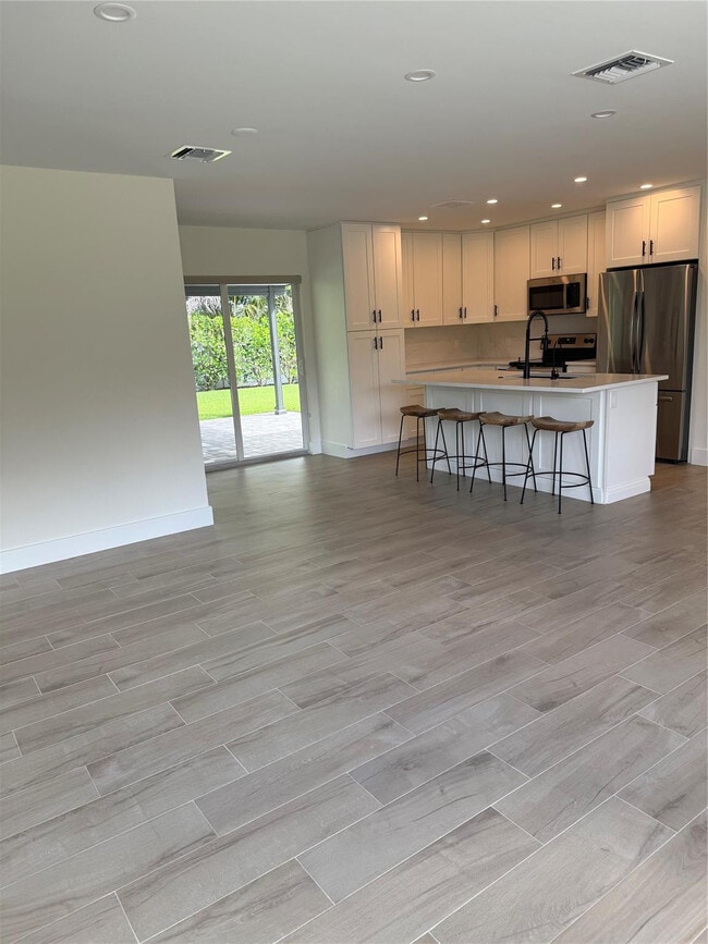 Building Photo - 1269 NW 4th St