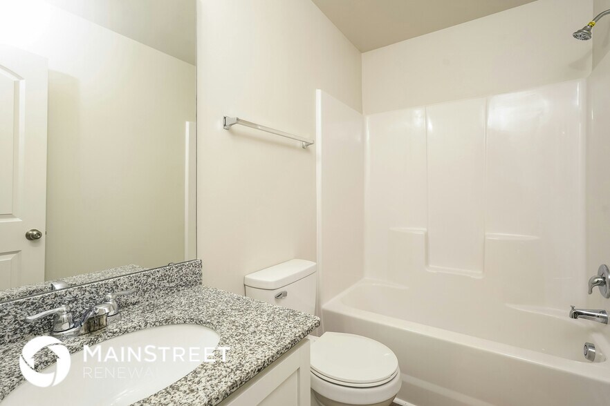 Building Photo - 3803 Miller Dr