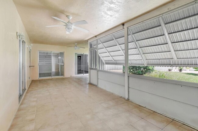 Building Photo - 6707 NW 70th St