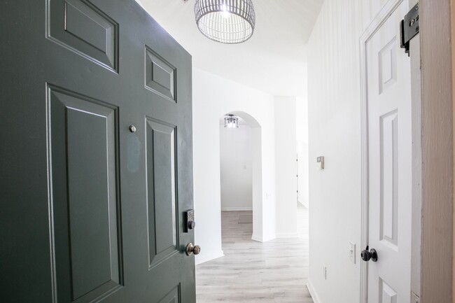 Building Photo - Stone Bridge