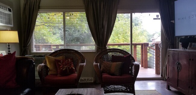 Building Photo - 2499 1/2 Pierce Street