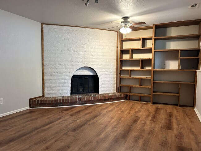 Building Photo - Spacious Fort Collins Rental with Hardwood Floors & Flex Space
