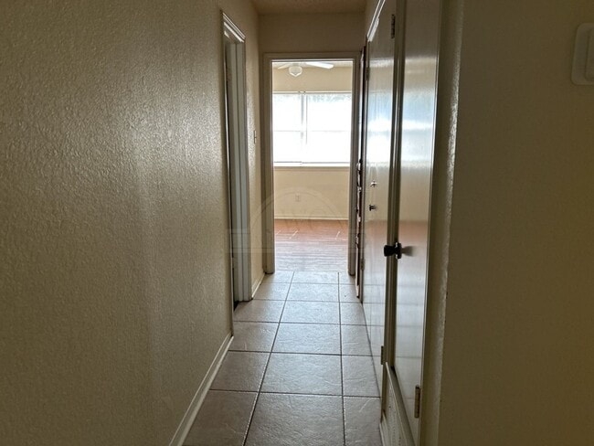 Building Photo - 206 Sorrell Dr