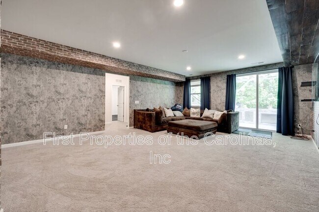 Building Photo - 18518 Lahaina Ln