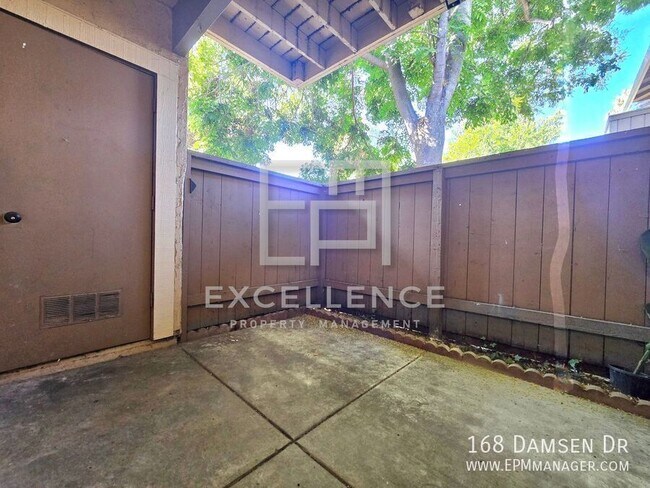 Building Photo - 168 Damsen Dr