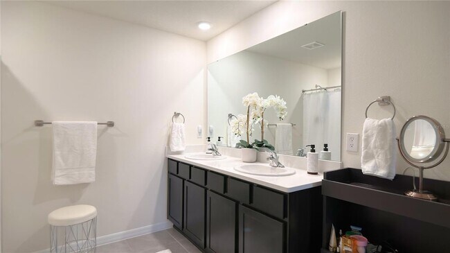 Building Photo - 6987 SW 136th Ln