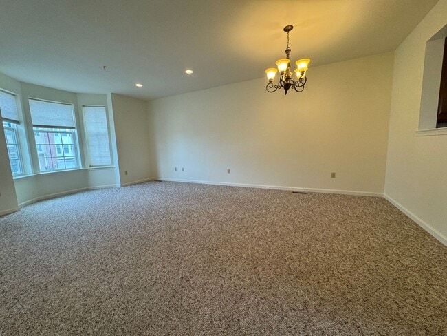 Building Photo - THREE BEDROOM TOWNHOUSE- East Penn Schools
