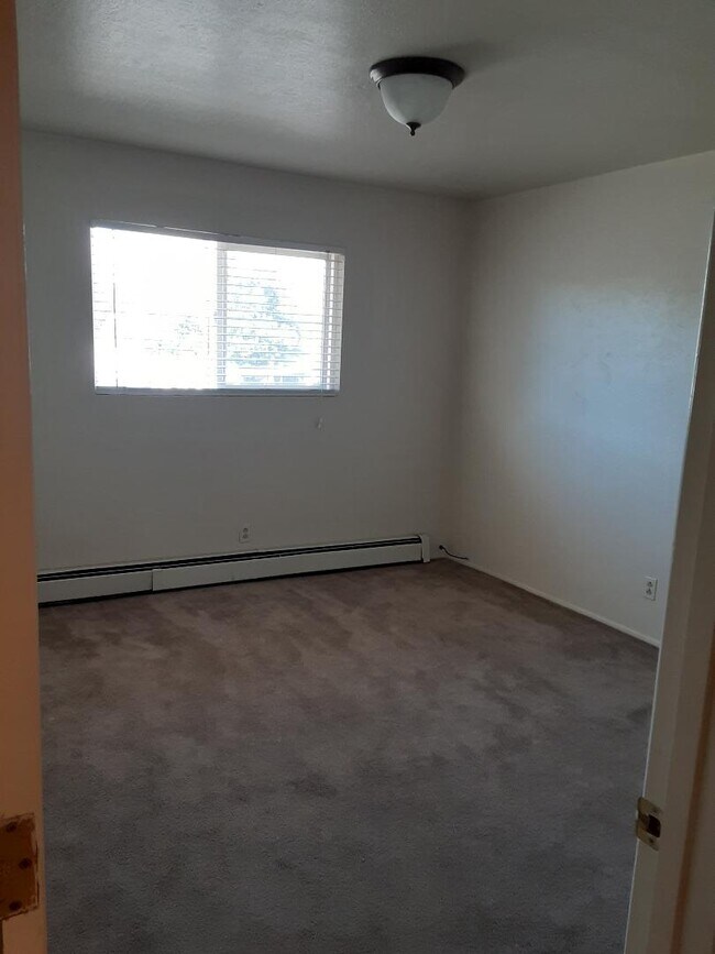 Building Photo - 530 Rio Pecos Rd