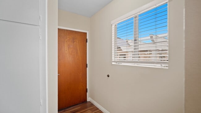 Building Photo - 124-126 4th Street Duplex