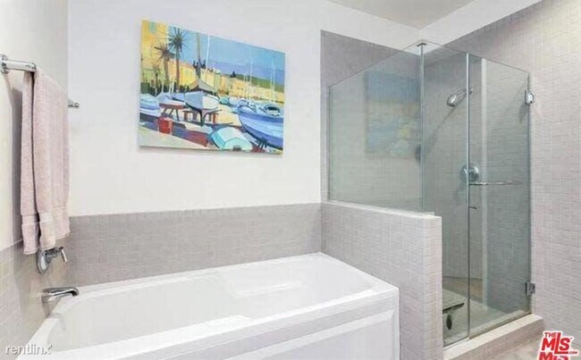 Primary Photo - 2 br, 2 bath Condo - 801 S Grand Ave Apt 2107