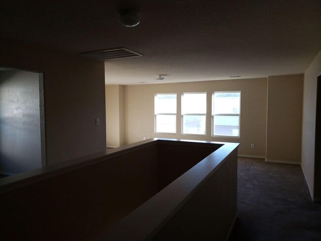 Building Photo - 15810 Sheldon Ridge Way