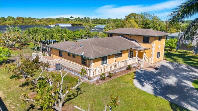 Building Photo - 26500 SW 167th Ave