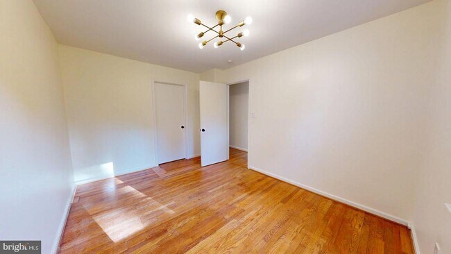 Building Photo - 6415 Potomac Ave