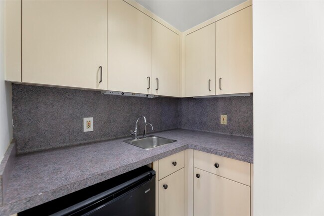 Building Photo - 1201 Autrey St