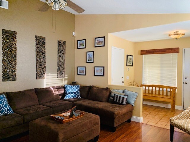 Building Photo - 973 Naples Dr