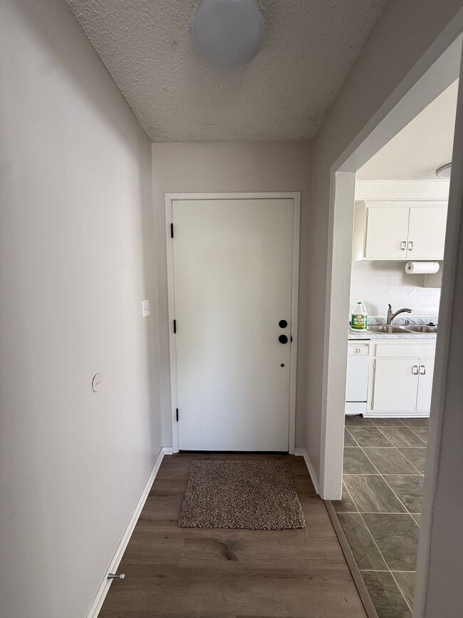 Building Photo - Single Story Home in Tanglewood with Easy ...