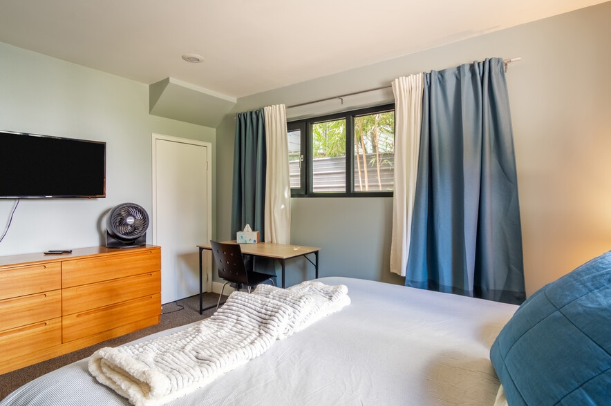 Building Photo - 1629 13th Ave