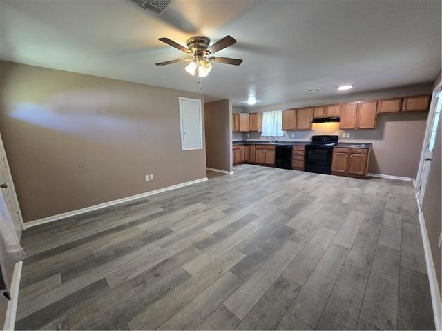 Building Photo - 10483 River Rd