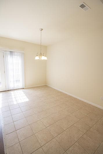 Building Photo - 1930 CENTER St