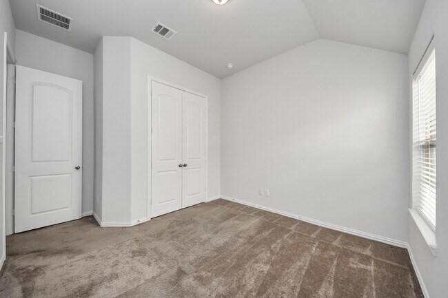 Building Photo - 165 Sunray Creek Dr