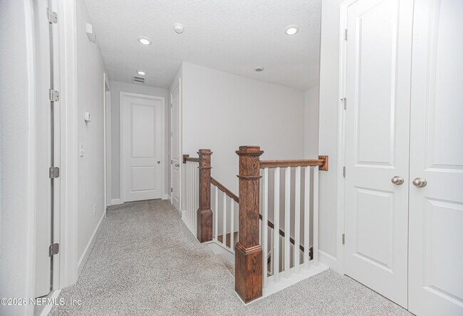 Building Photo - 33 Ibiza Ct