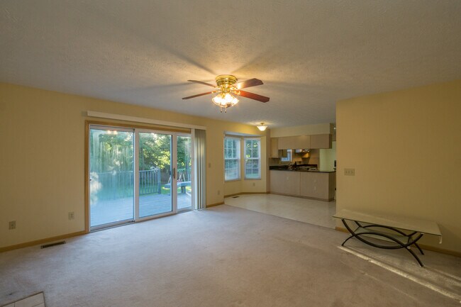 Building Photo - 6657 Delburn Ct