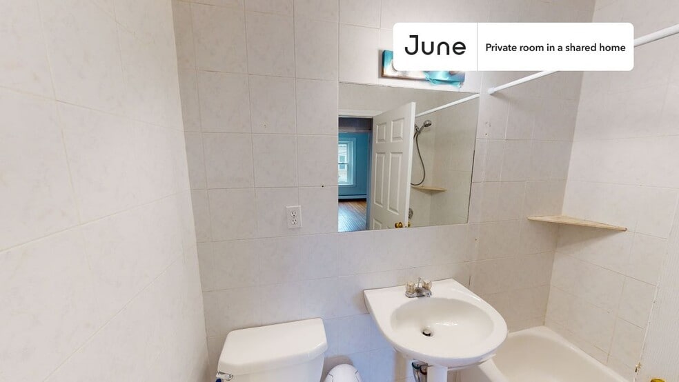 Building Photo - Room in Shared 4 bed/2 bath home in Allston