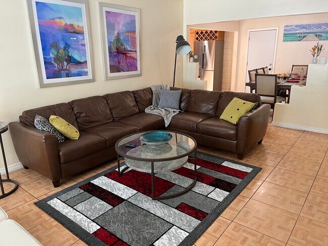 Building Photo - 575 NW 33rd St