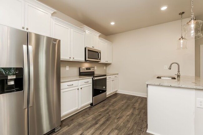 Building Photo - 2508 Elmcroft Ave