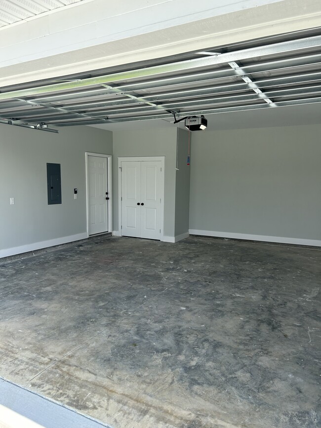 Building Photo - 228 Palm Island Dr