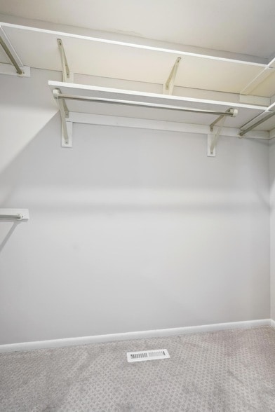 Building Photo - 5721 Londonderry Rd