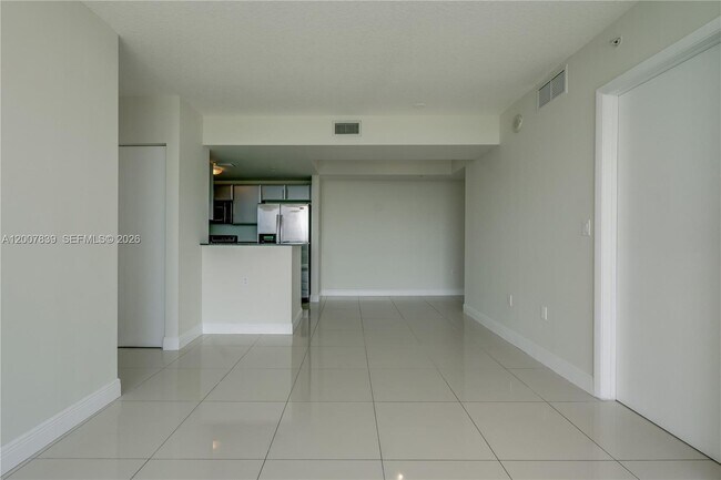 Building Photo - 1871 NW S River Dr