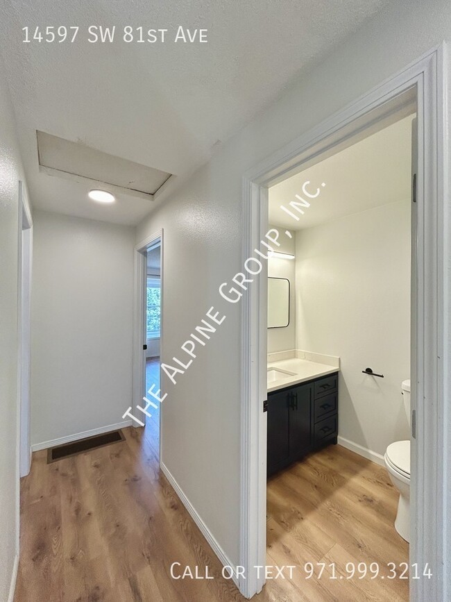 Building Photo - 14597 SW 81st Ave