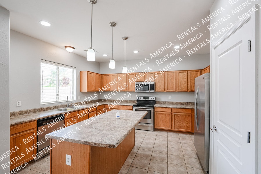 Building Photo - 4563 E Oxford Ln