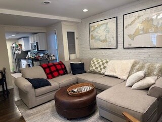 Building Photo - 245 W Fifth St