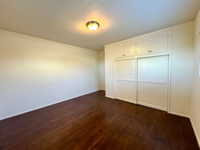 Building Photo - AVAILABLE NOW! BEAUTIFUL 3BD/1.5BA POINT LOMA HOME w/ GARAGE & LAUNDRY!