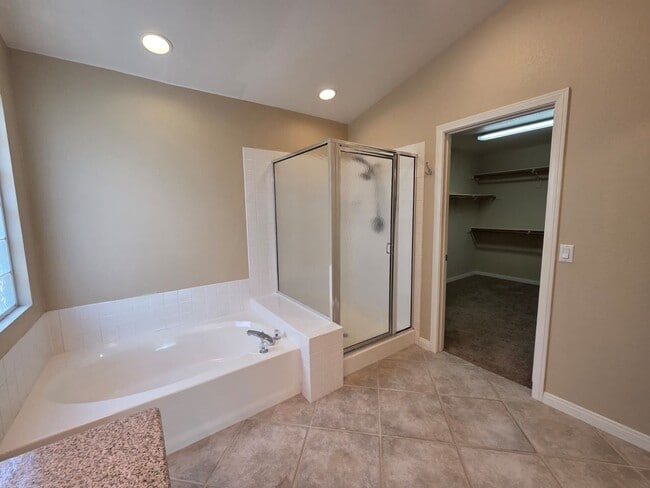 Building Photo - Single-Story 3 Bed / 2.5 Bath Home w/ Private Pool, Spa