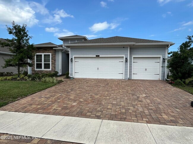 Primary Photo - 211 Diamondback Ave